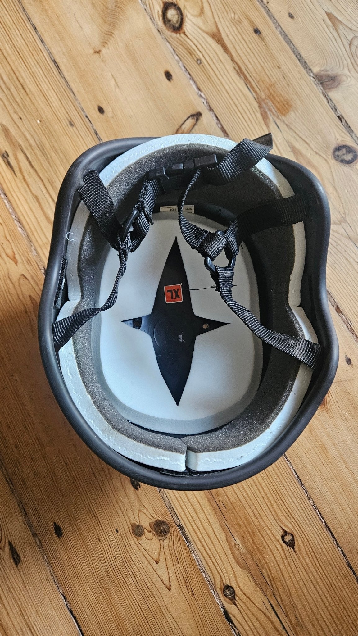 Flyaway vintage helmets (new old stock) - SkateTillDeath.com
